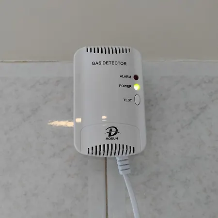 Large Well Connected To Historic Center With Metro A, Ac, Wi-fi