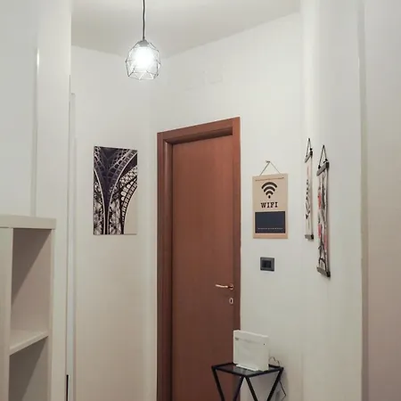Apartamento Large Well Connected To Historic Center With Metro A, Ac, Wi-fi