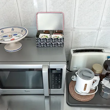 Large Well Connected To Historic Center With Metro A, Ac, Wi-fi *